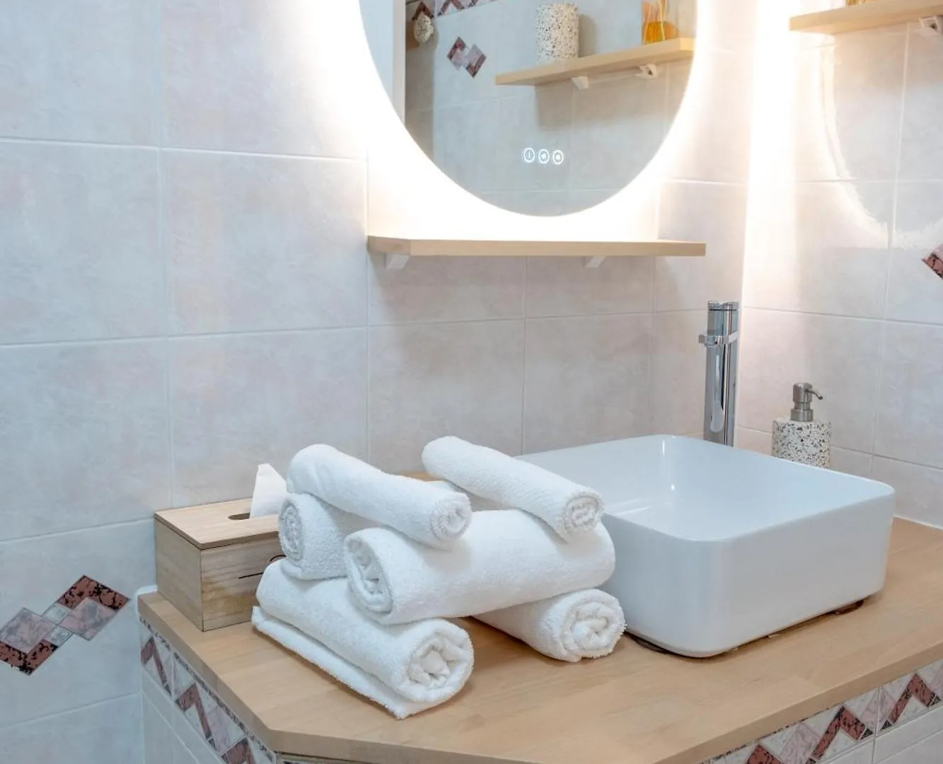 Appartement 3 Pieces Au Coeur Du Cros De Cagnes