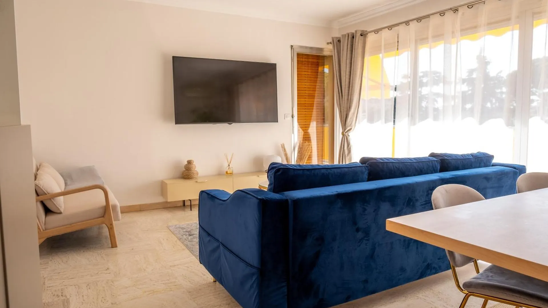 Appartement 3 Pieces Au Coeur Du Cros De Cagnes 0*, Cagnes-sur-Mer